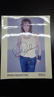 Reba McEntire Signed Photo Poster Autograph MCA Nashville Country Music