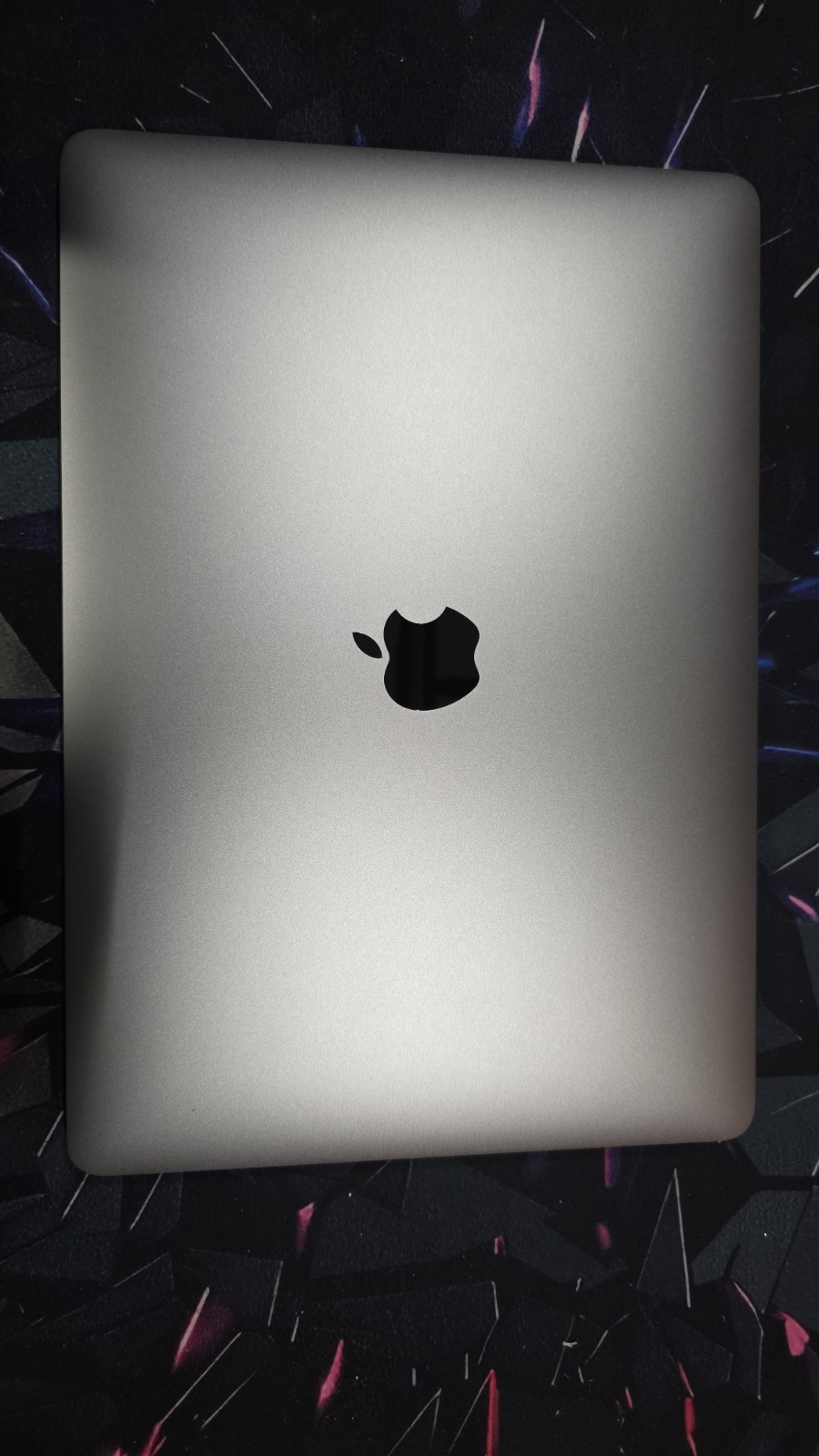 Apple MacBook Air 13 in 2020 Silver/Apple M1 3.2 GHz, 512 GB 8 GB 8-Core — photo 1 of 8