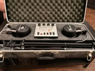Novatron 400VR Studio Flash Kit w/ 2000C & 2010C Heads Case Stand PARTIAL...