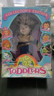 Wizard of Oz Toddlers Lil Scarecrow Doll 1993 Sky Kids Collectors Edition NIB